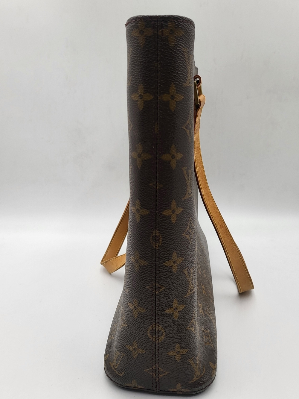 LOUIS VUITTON Monogram GM Luco. Authentic w/COA.. - Picture 2 of 16
